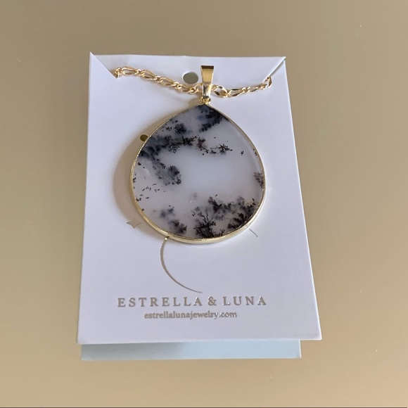 White Agate/ Moss Boho Style Necklace - Picture 3 of 15